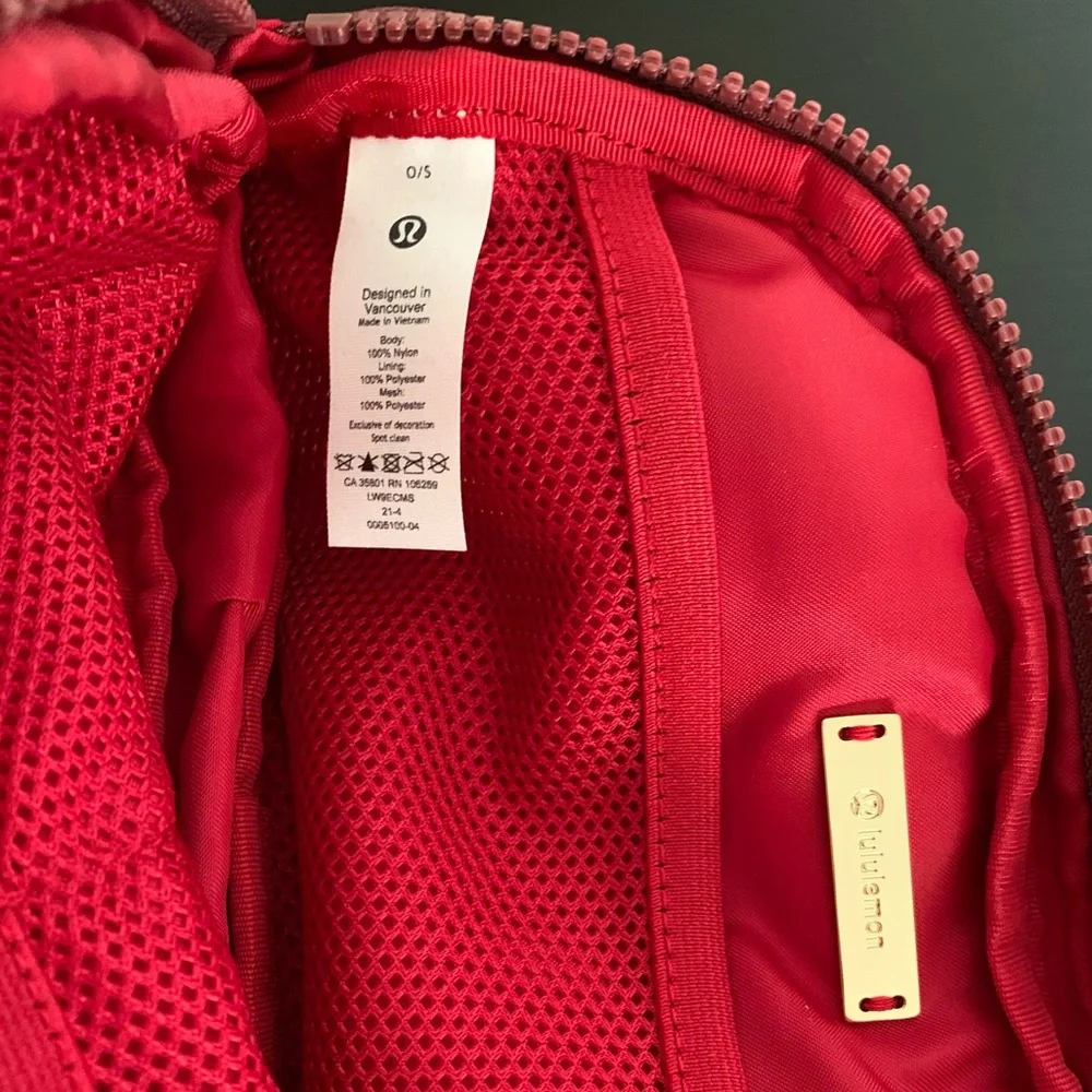 lululemon Lunar New Year Everywhere Belt Bag in Dark Red/Smoky Red Gold NWT New - Picture 10 of 16